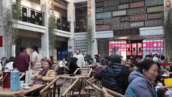 成都漆器厂“爆改”茶馆，老厂房变消费新地标