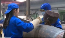 全国人大代表唐成凤：焊花里的“工匠代码”