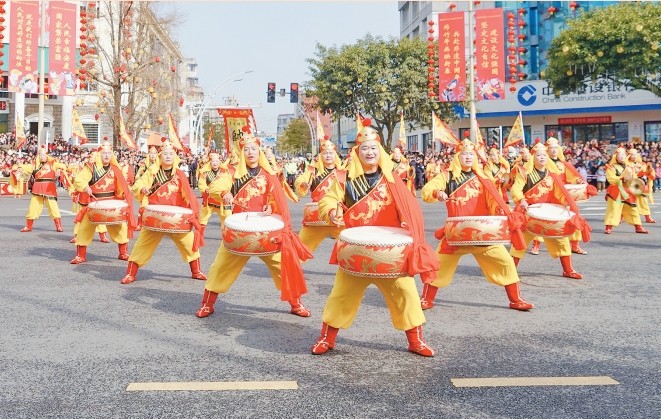 3米高的“年画机甲”动起来 百年前的迎春场景“活”起来(图3)