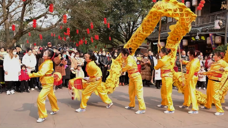 年味成都｜耍古镇寻年味 黄龙溪古镇里热热闹闹过大年
