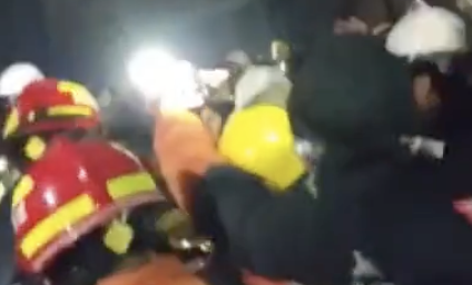 视频｜强震已致土耳其17674人死亡 中国救援队成功救出第三名被困人员