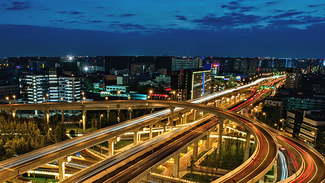 四川高速公路明日返程高峰 预计这两个时段车流量最大