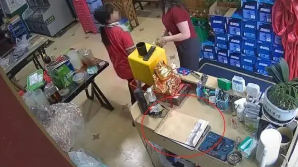 私拆女儿档案的母亲道歉了！关于档案的那些事儿