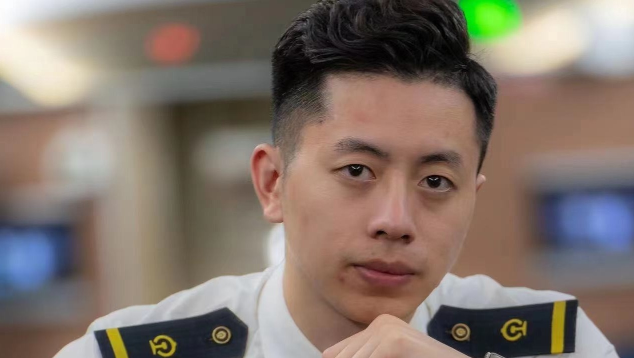 人物丨蓉港高铁首发“护航者”  首发随车机械师的故事
