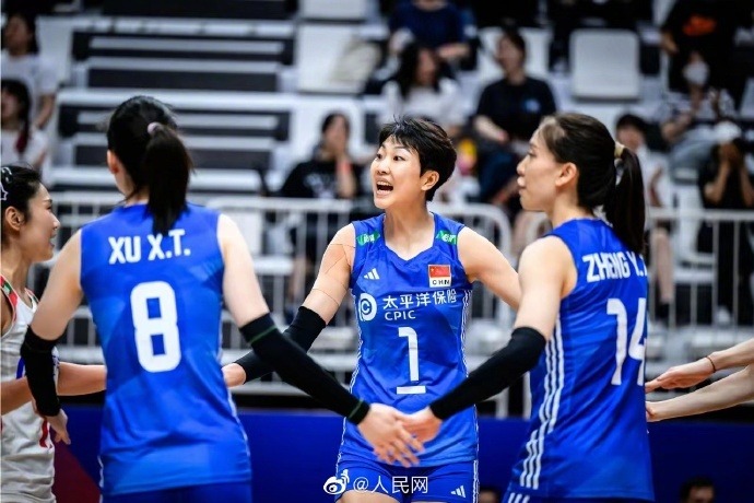 中国姑娘又赢了！刚刚，女排3比2战胜美国队
