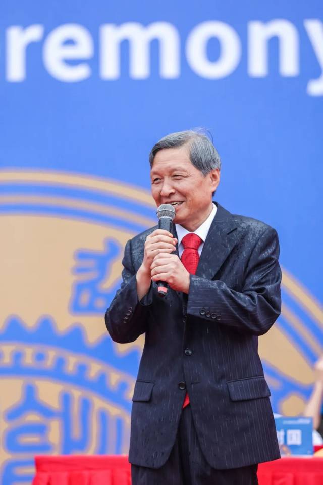 7e286b2b-a1ae-406d-9a82-f602fbca3fe3.jpg