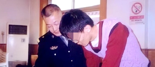 当年“硫酸泼熊”大学生已成中科院副研究员，单位称录用合规