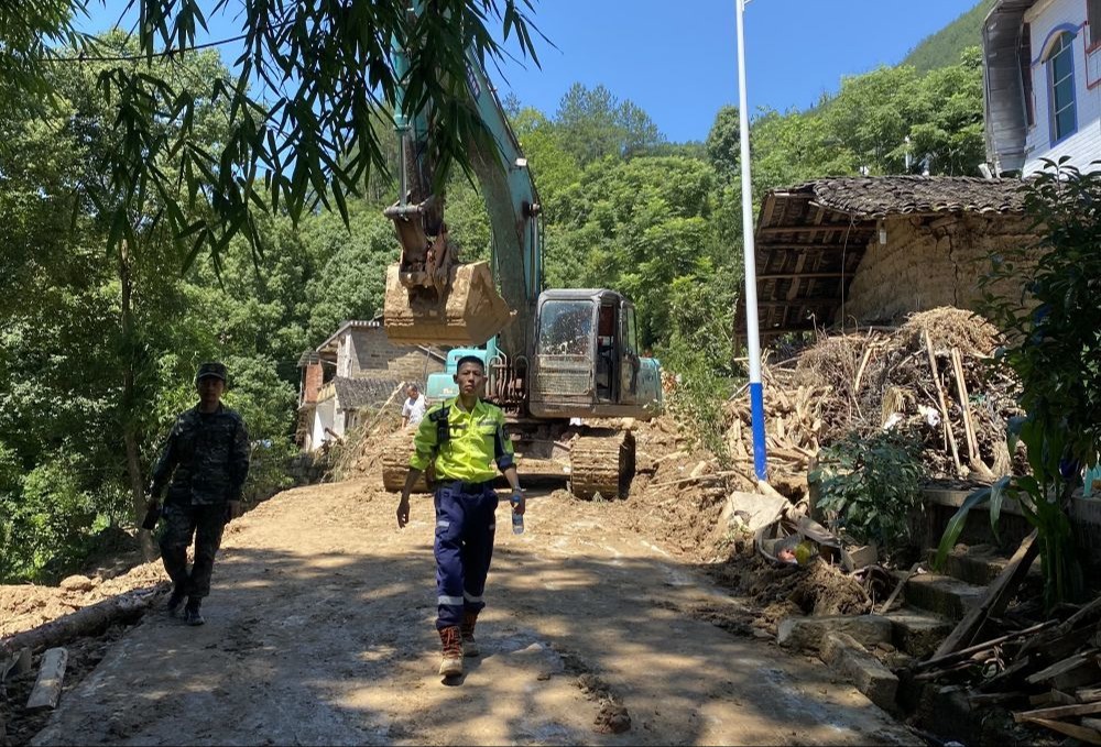 重庆万州洪涝地质灾害已造成17人死亡、2人失踪