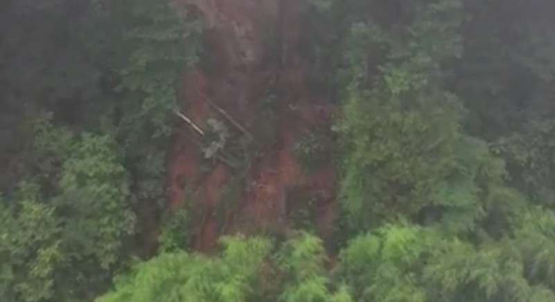 重庆酉阳暴雨导致山体滑坡 当地紧急转移62人