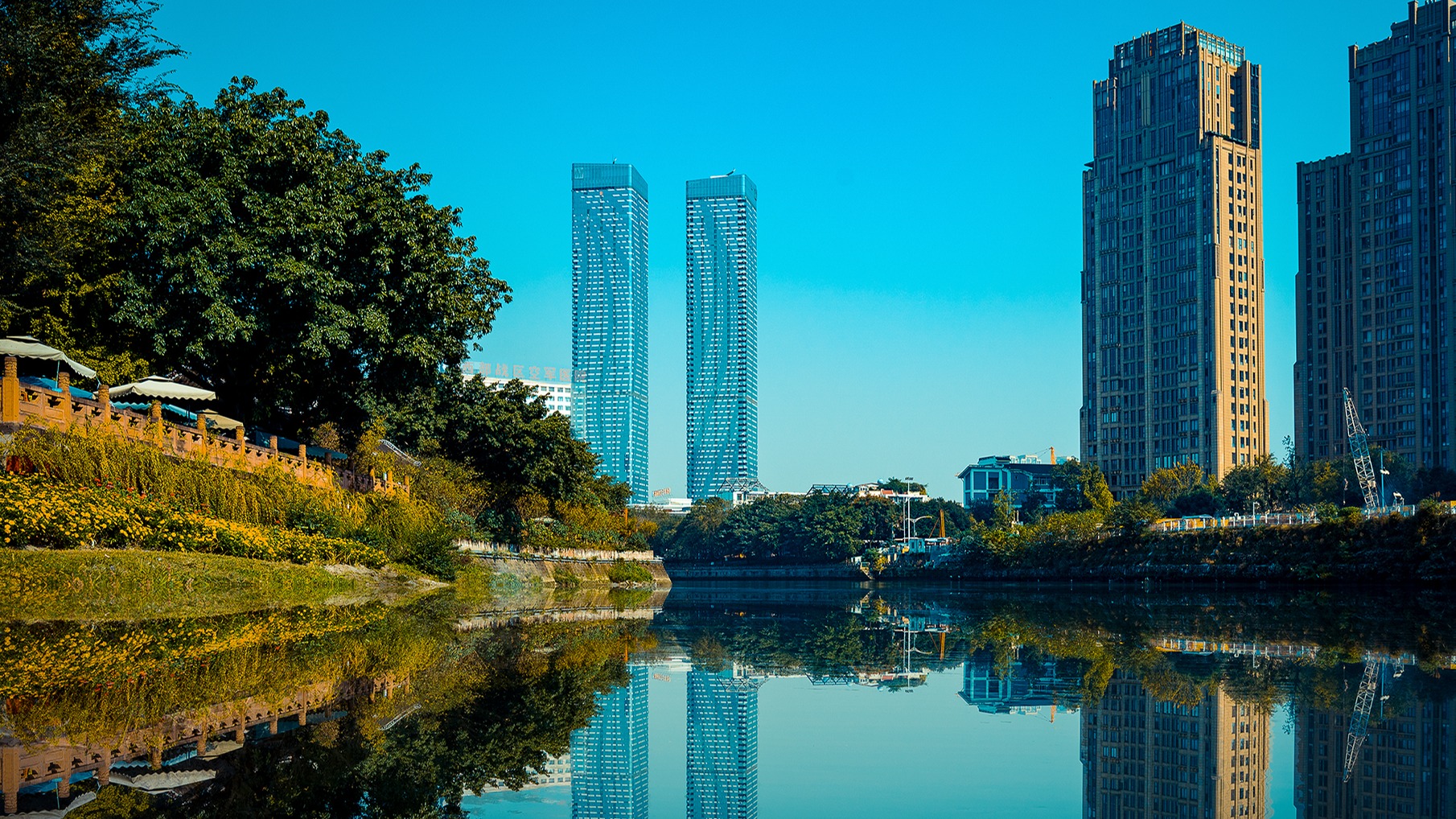 成都平均招聘薪酬9767元  第二季度《中国企业招聘薪酬报告》出炉  