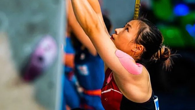 体育让梦想成真!世界冠军丁宁、邓丽娟分享追梦故事