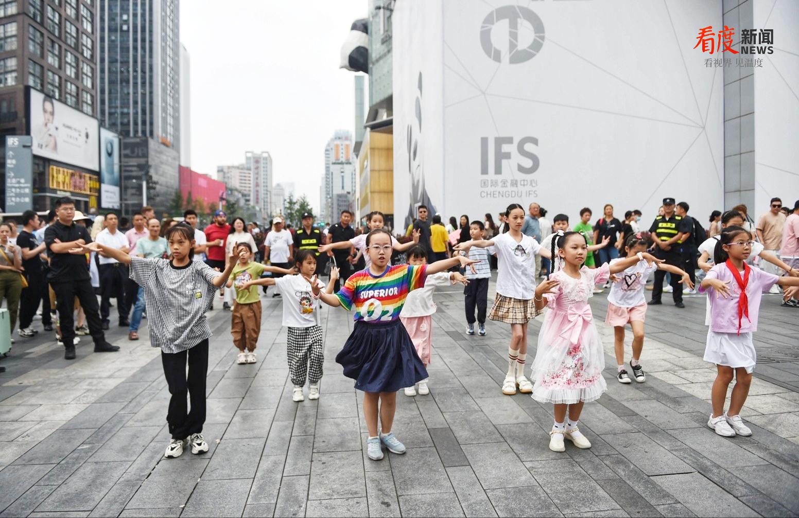 02eb7452d7e143339496970e3ad35fe5.png 02eb7452d7e143339496970e3ad35fe5.png