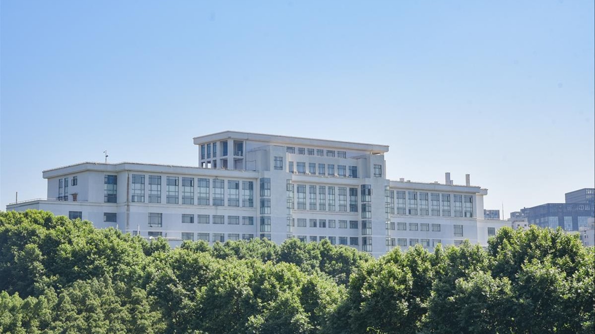 通篇谐音骂人？华中师大一官方账号被指发文引用“伪诗经”，校方回应