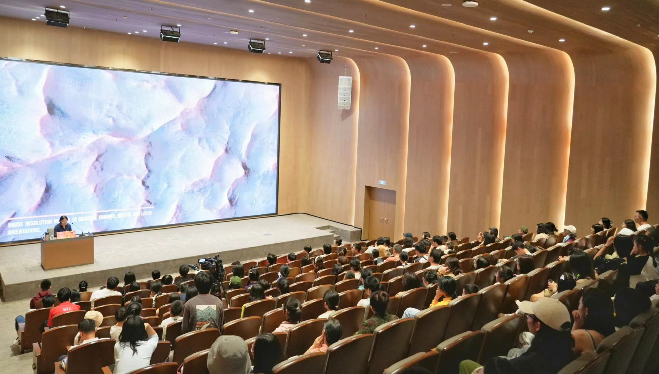 2023成都双年展《太空探索与艺术》艺术X讲座今日举行