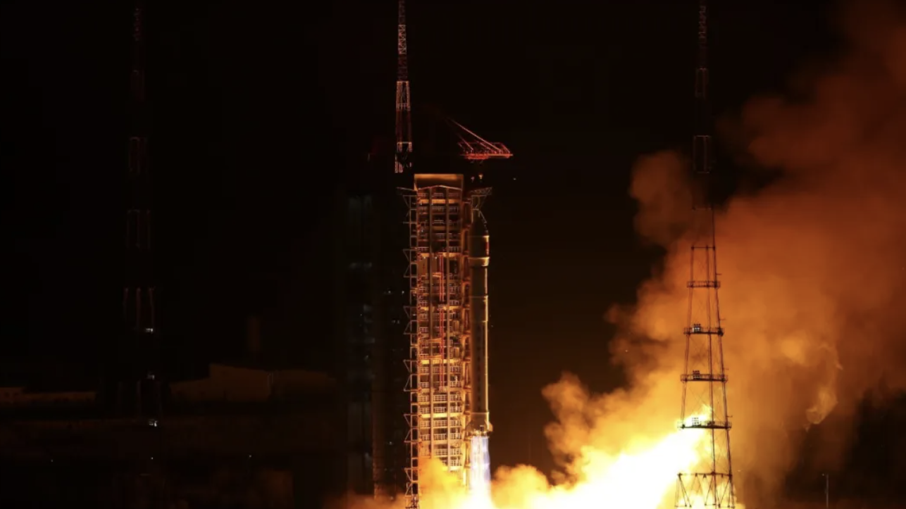我国成功发射航天宏图PIESAT-2 09~12星