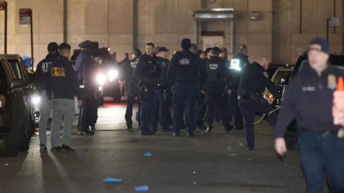 纽约一夜总会外发生枪击事件 至少10人受伤