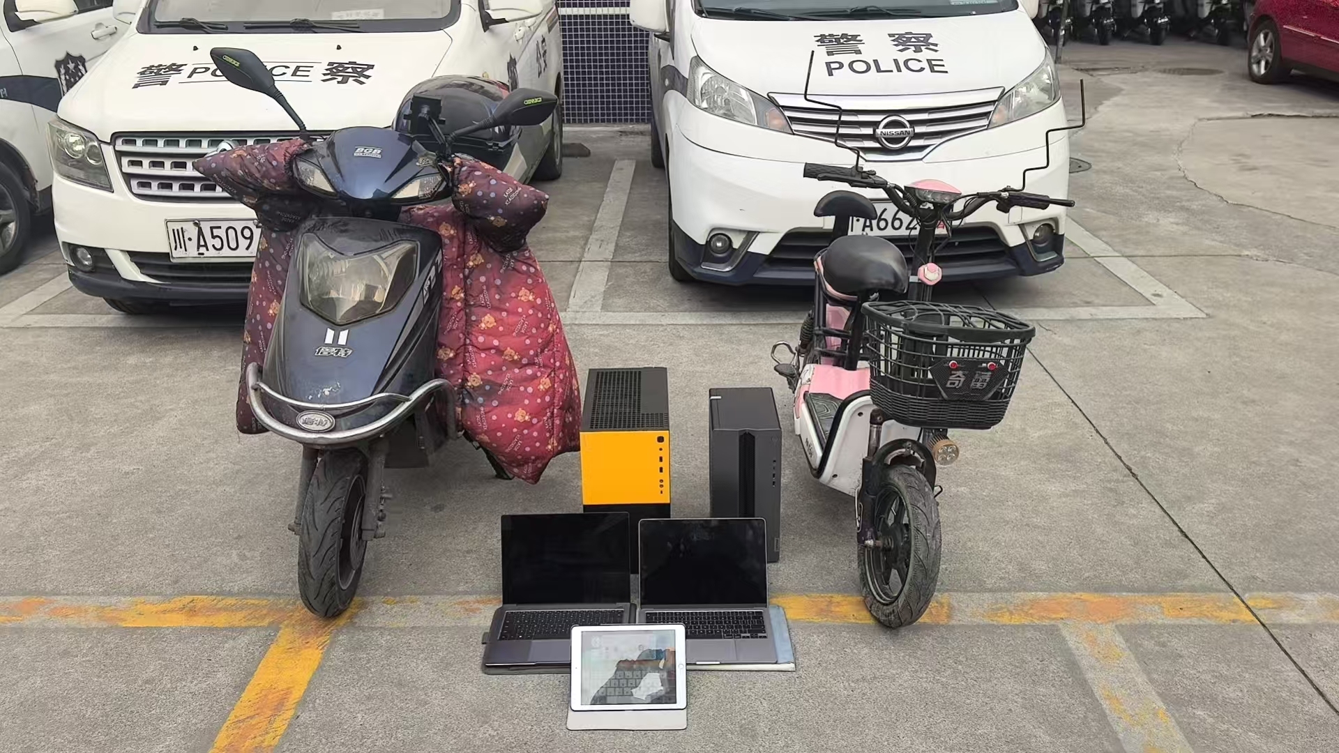 视频 | 年前还想“捞一把”！男子盗窃电脑被成都警方抓获