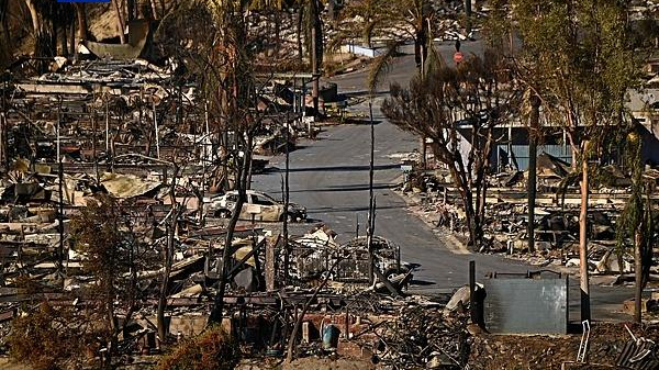 美国加州燃起新山火 当地发布疏散令 灾民还能去哪里？