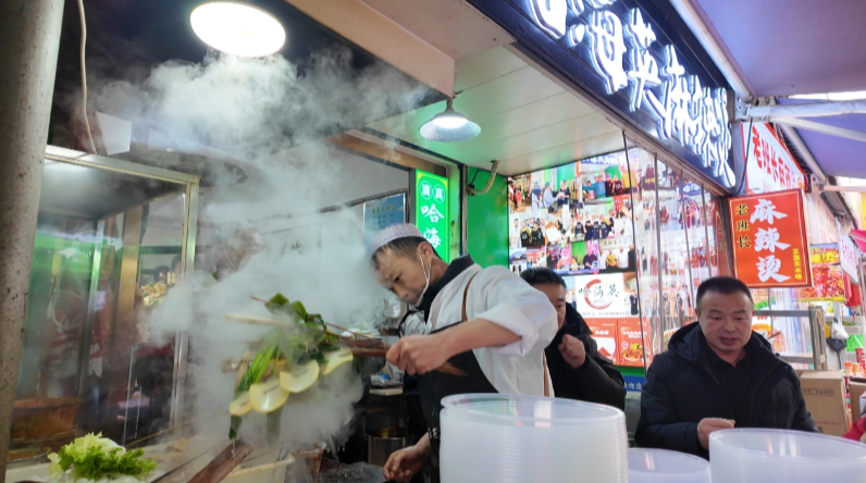 “网红城市”迎春节，“泼天富贵”接到后如何再突围？