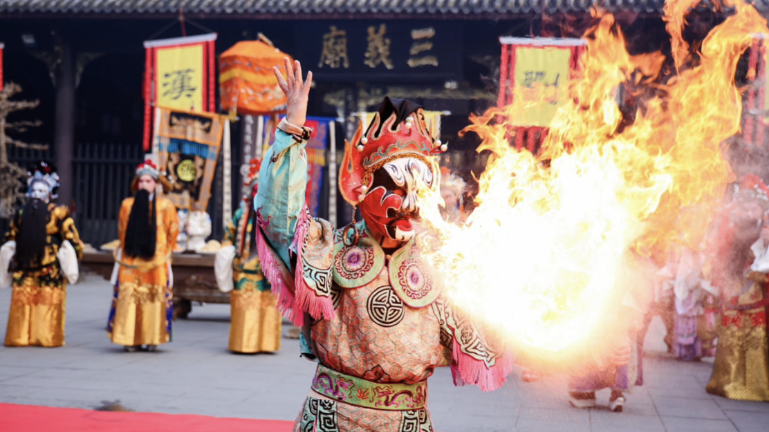 三国灯会、数字红墙、文物联展…武侯祠成都大庙会文化盛宴引爆新春热潮