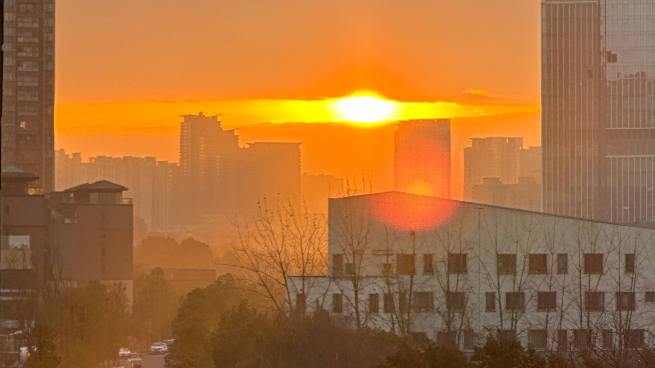 太阳出来了！成都周末升温