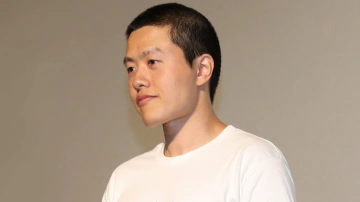 多个账号冒充饺子导演吸粉带货 律师：若谋利涉嫌诈骗