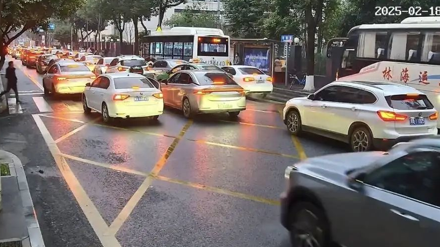 成都交警划重点！华西医院新通行攻略来啦