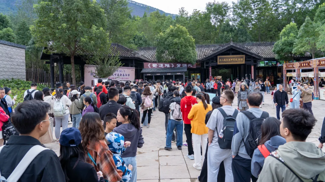 剑门关景区背诵《蜀道难》免票新规来了！3月1日起施行