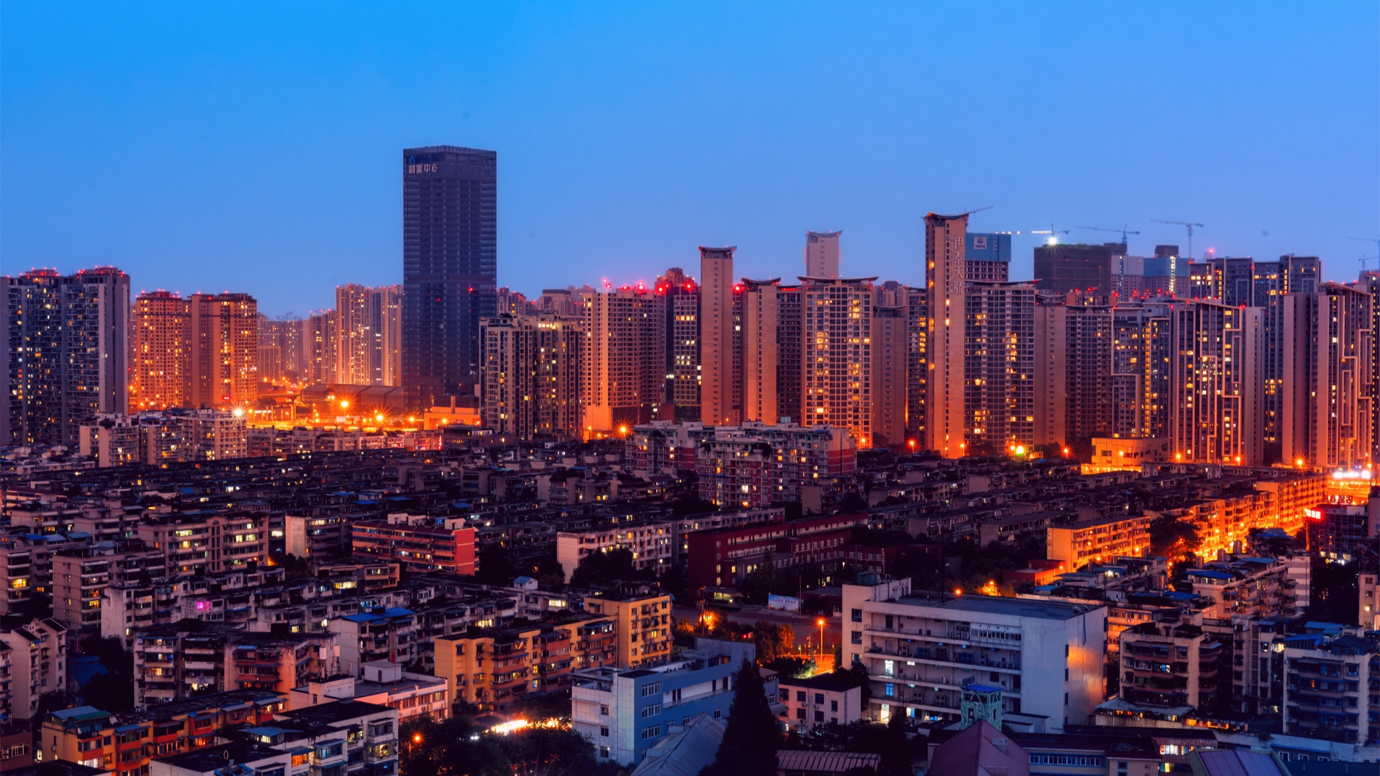 总投资超2.6万亿元 2025年成都将实施936个重点项目