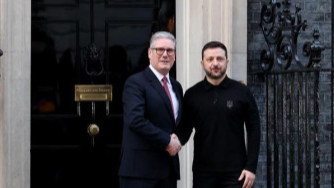 英国首相：英法乌将合作制订结束俄乌冲突计划并与美国讨论
