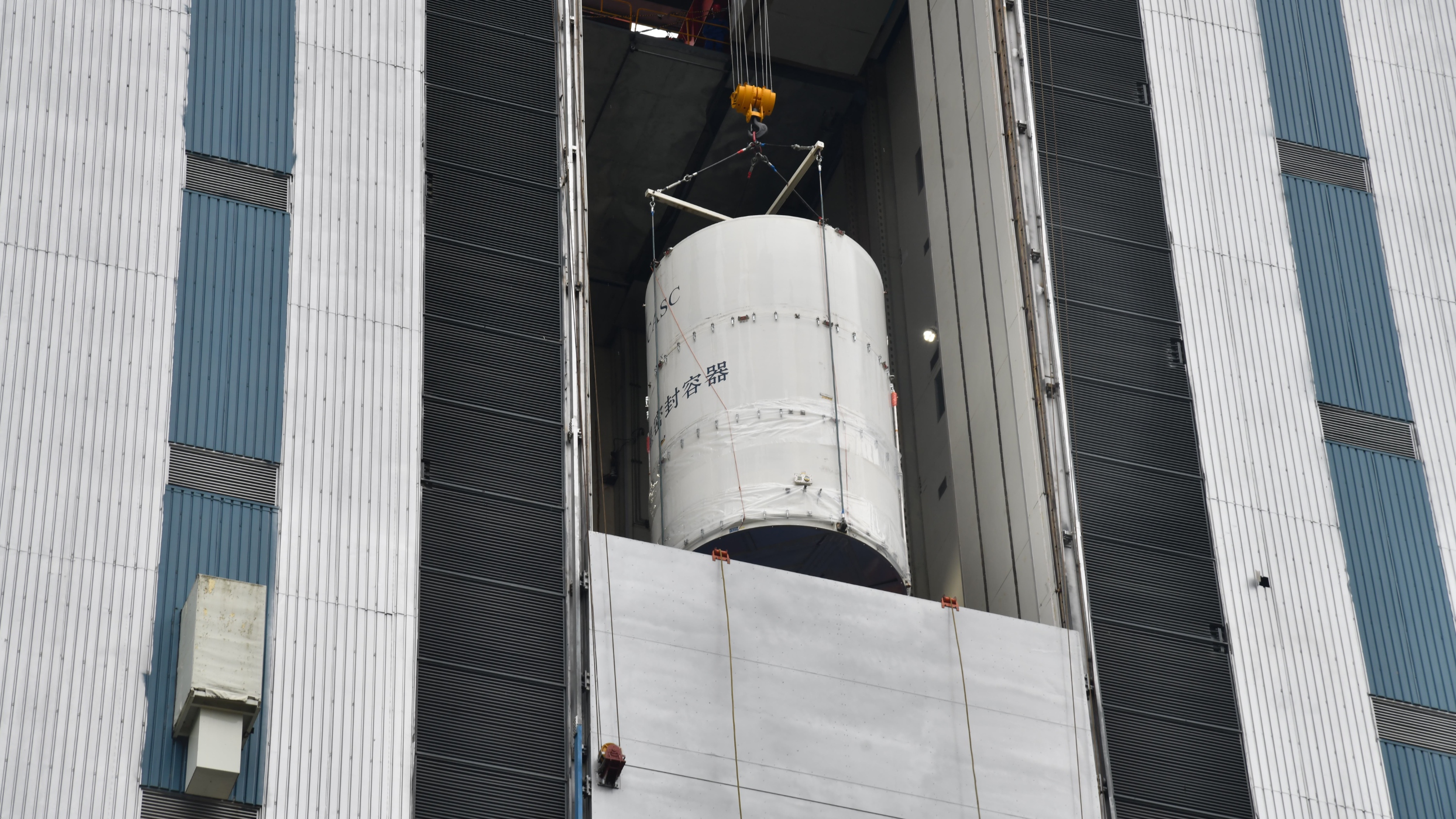 天问二号探测器顺利转入发射区 计划5月底择机发射