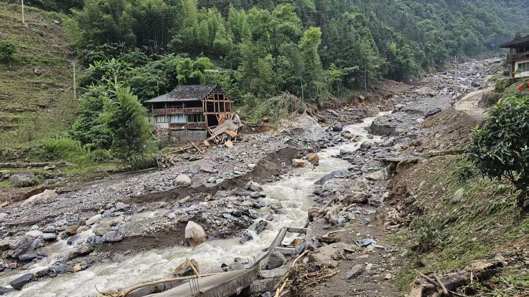 广西龙胜山洪救灾发现3名失联人员 均已没有生命体征