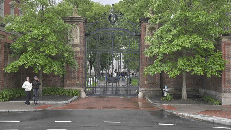 特朗普再威胁哈佛大学 考虑撤款30亿美元
