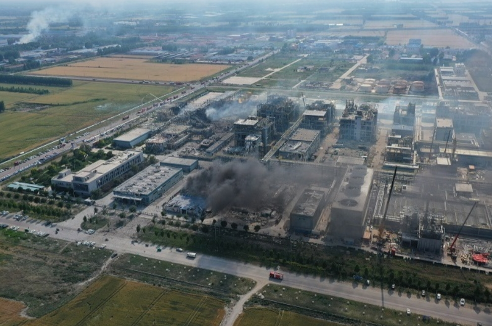 应急管理部调度指导山东高密一化工厂爆炸事故应急处置 派出工作组和专业救援力量赴现场