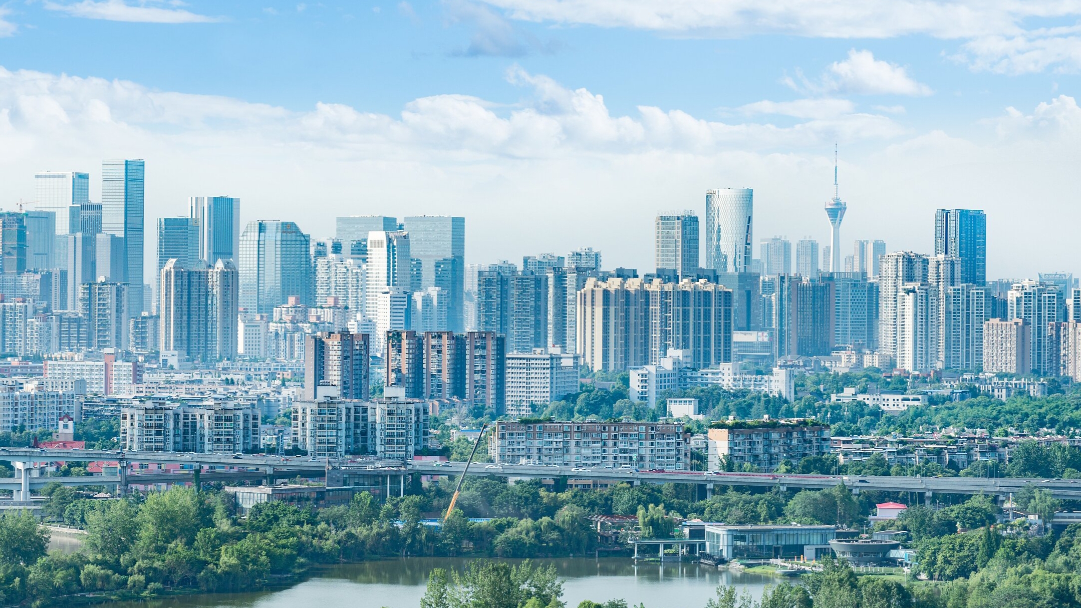 2025新一线城市魅力排行榜发布：成都蝉联榜首！