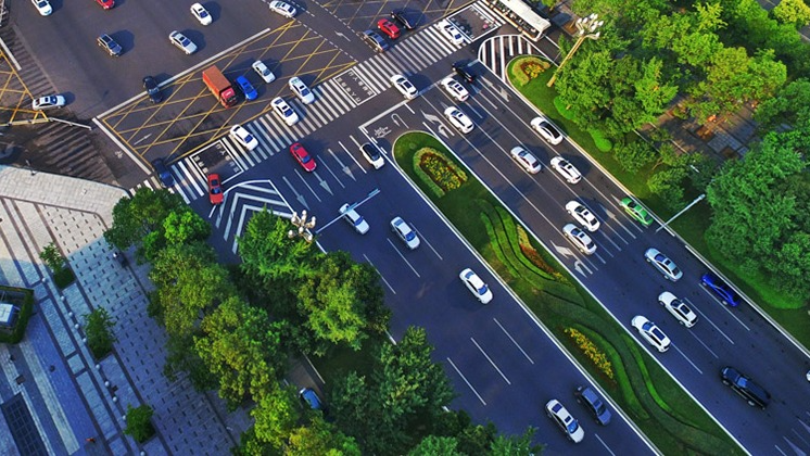 国庆中秋假期全国道路交通总体平稳有序