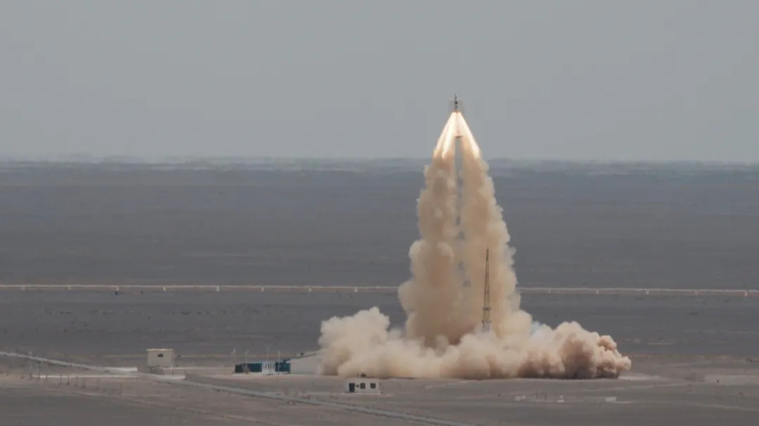 我国新一代载人飞船“梦舟”零高度逃逸飞行试验取得圆满成功