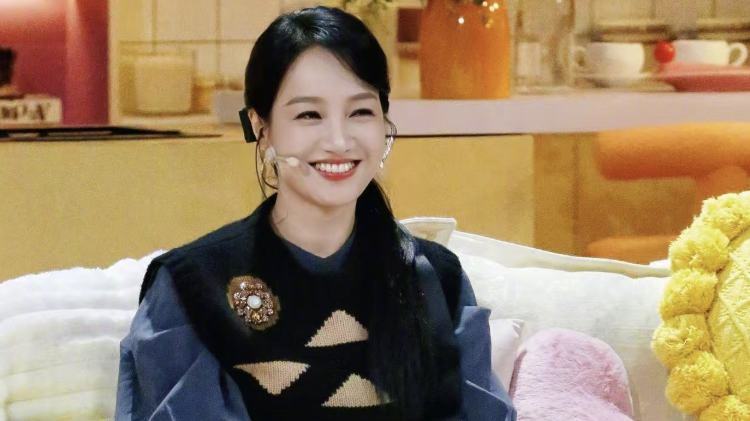 “两个鸡腿给弟弟吃…”朱丹就言论争议道歉 辟谣让女儿留级照顾弟弟