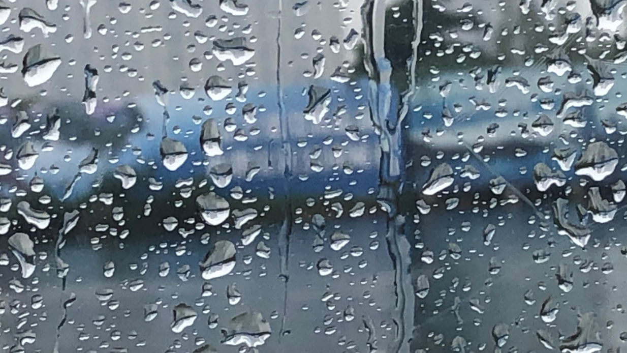 暴雨、高温预警齐发 多地有雷暴大风等强对流天气