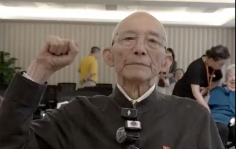 92岁艺术家游本昌，宣誓入党！