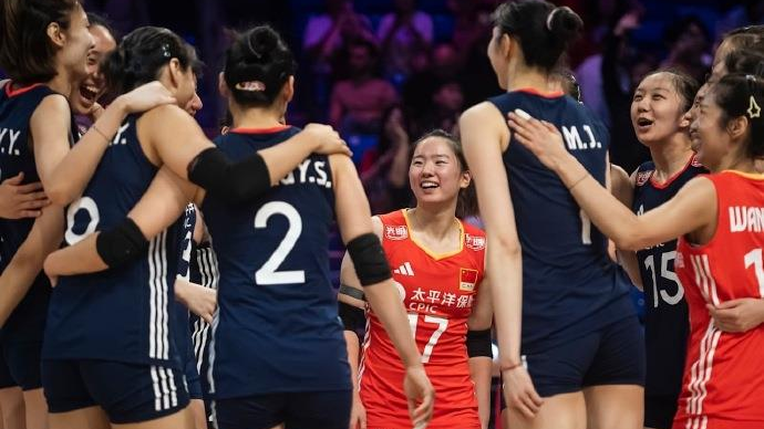 四战全胜！中国女排逆转战胜美国女排 阿灵顿站完美收官
