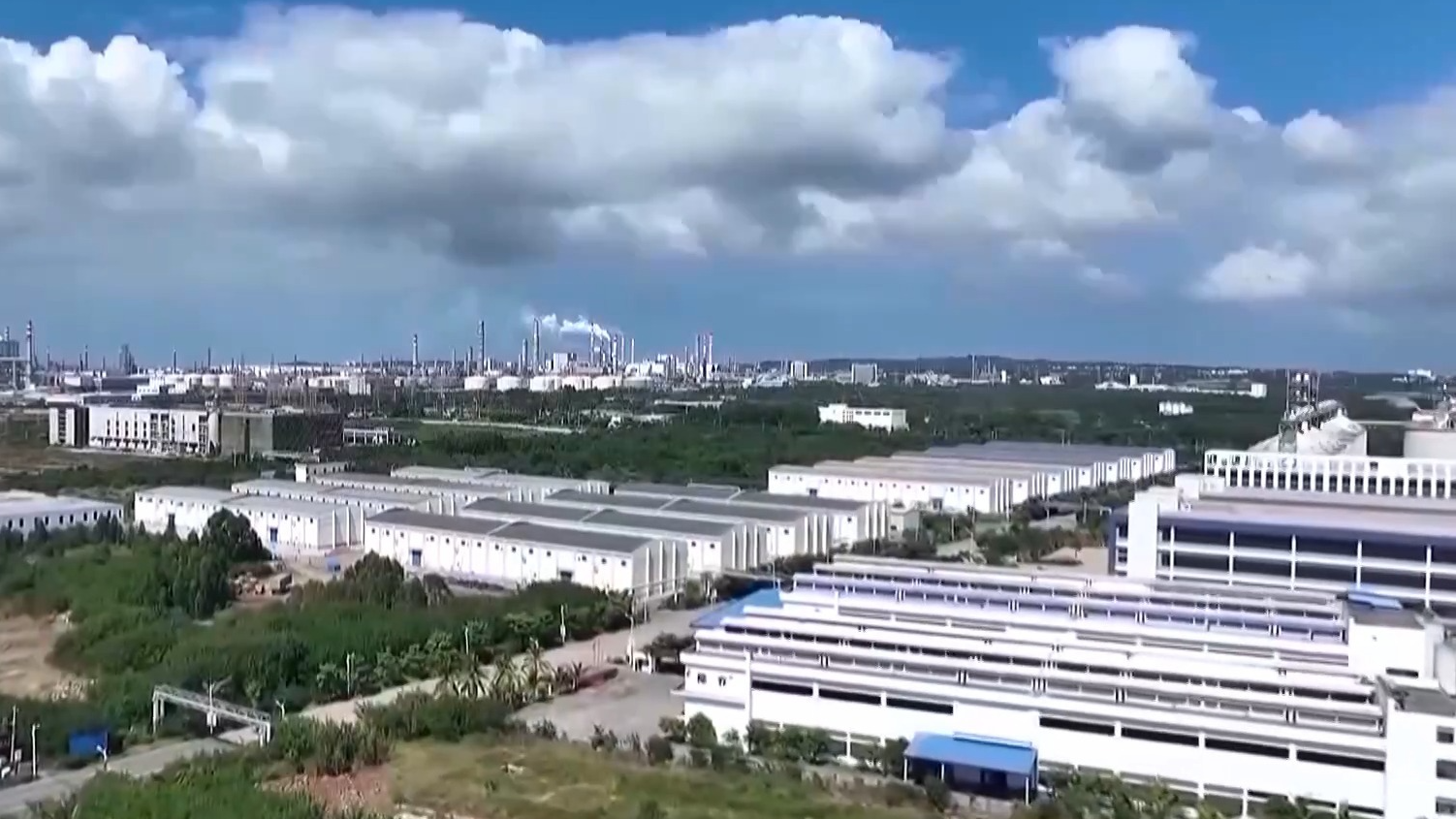 零关税低税率 海南自贸港大步迈向新起点