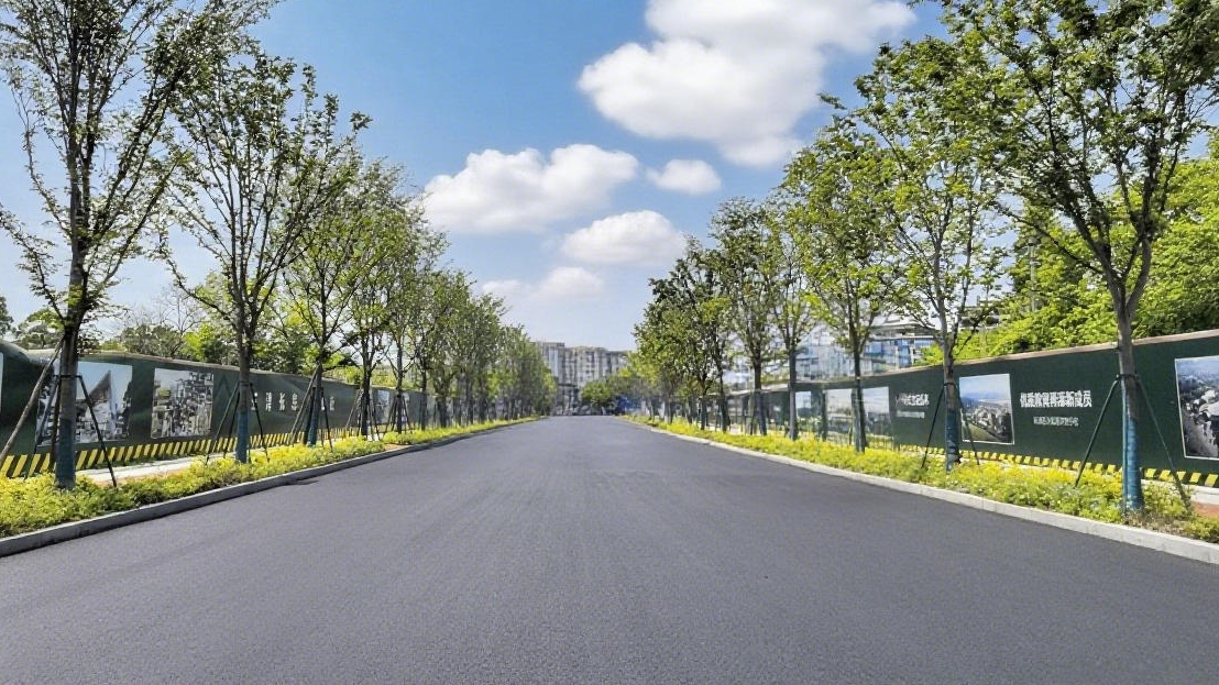 接驳地铁、商圈、公园…成都五津长岛路面工程顺利完工