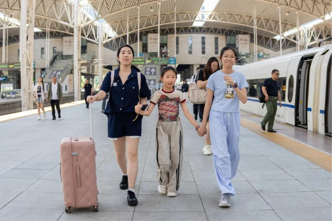 暑期带娃坐火车必看 儿童免费乘车有哪些条件？答案都在这