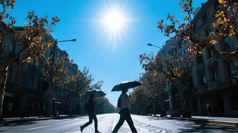 成都继续发布高温红色预警信号！强降雨天气马上到