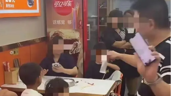 “续面事件”老板发视频向网友道歉，评论区“不买账”