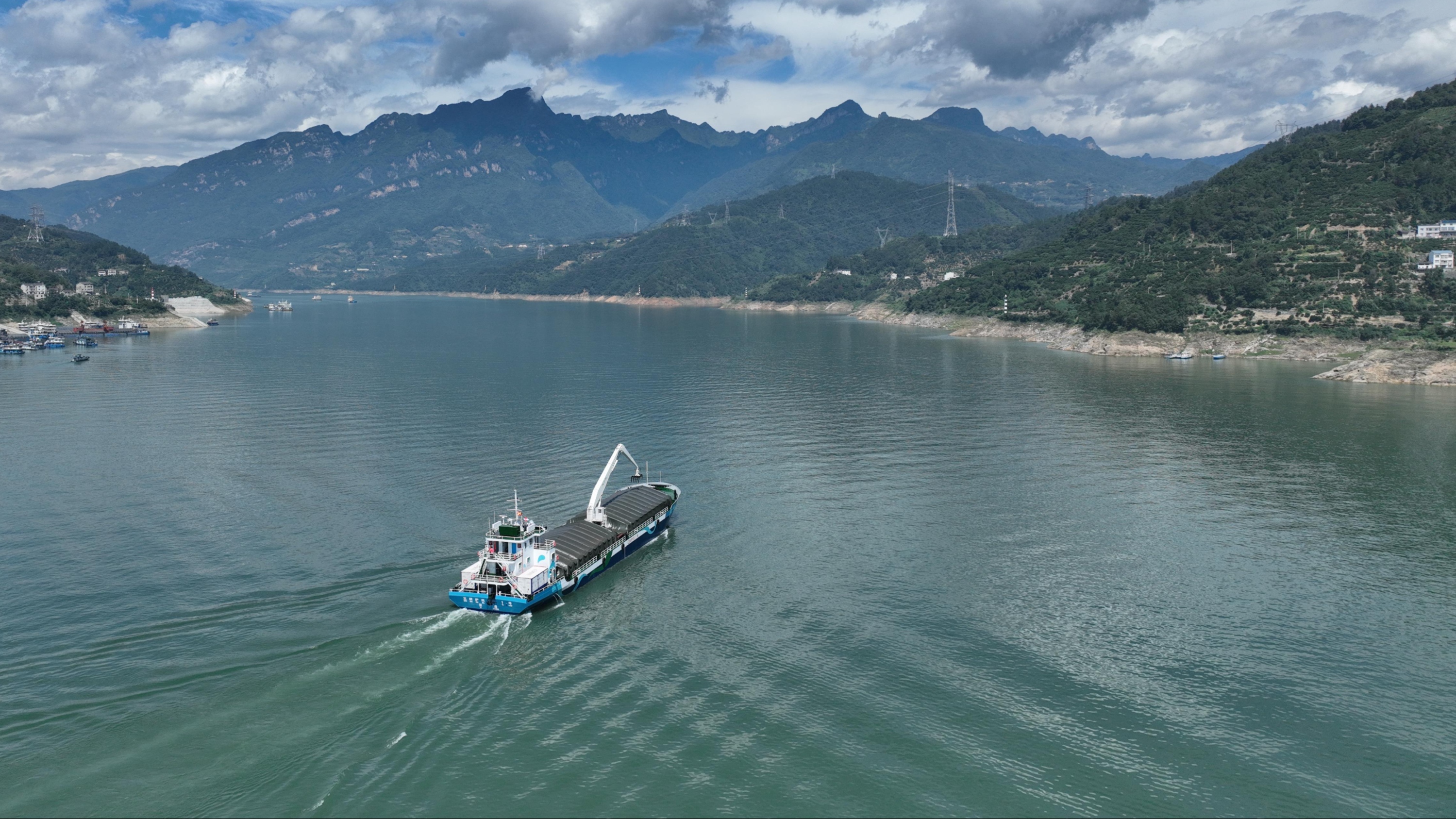 全国首艘！“三峡护坝1号”完成试航交付