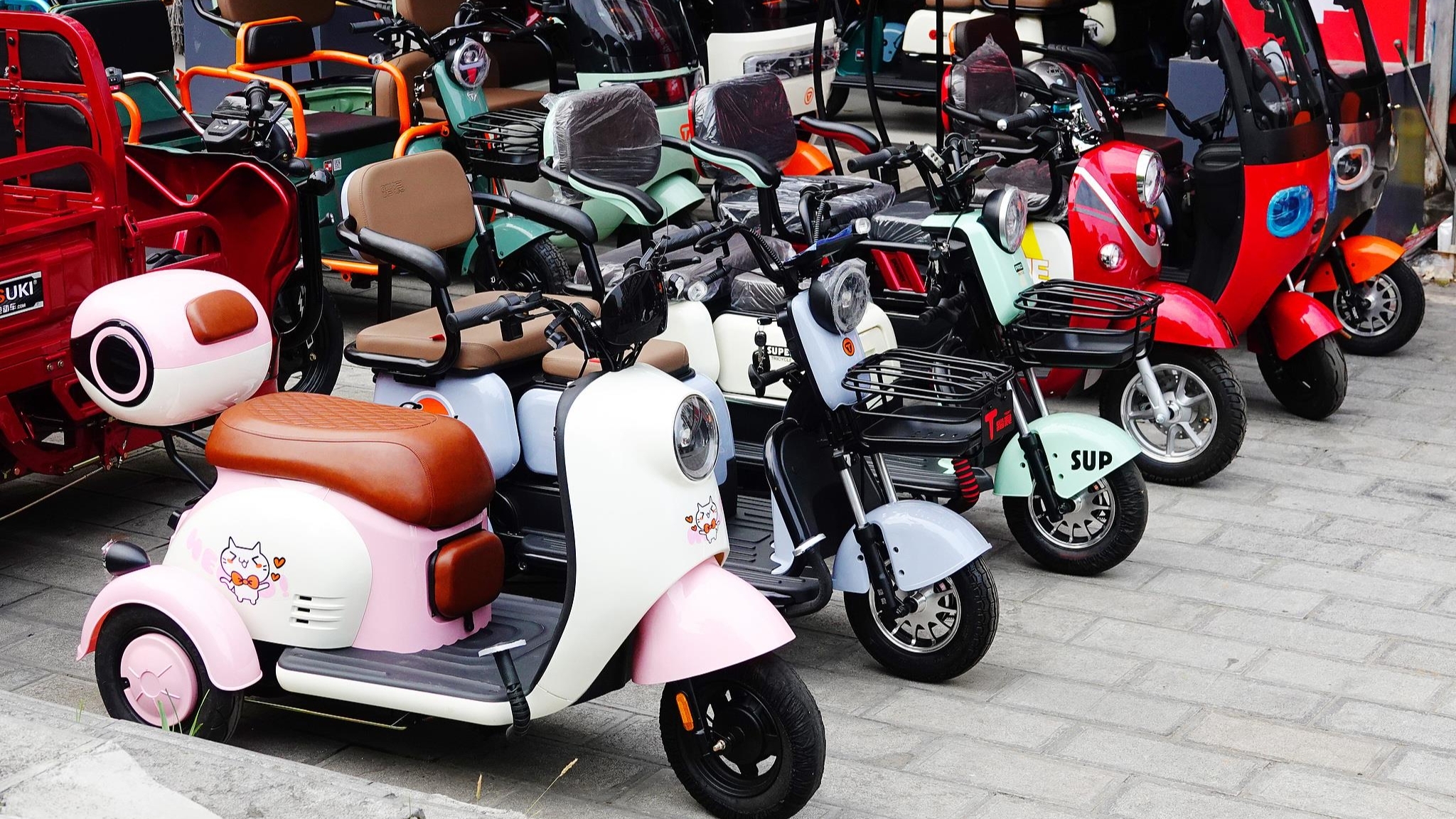 电动自行车“新国标”来了，旧标准车还能买吗