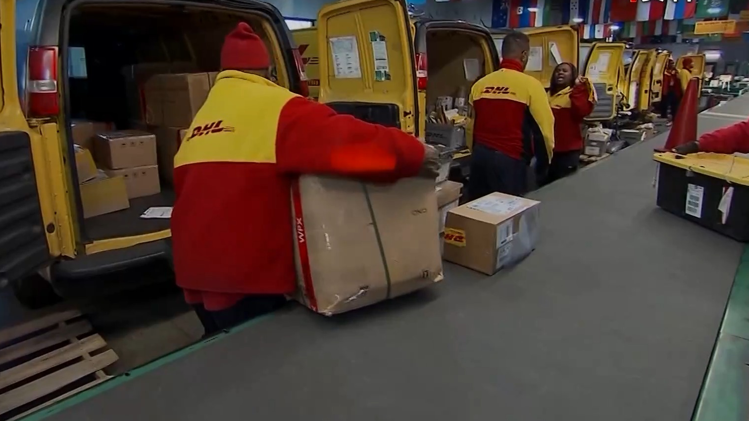 美关税新规带来不确定性 25国宣布暂停对美寄送包裹