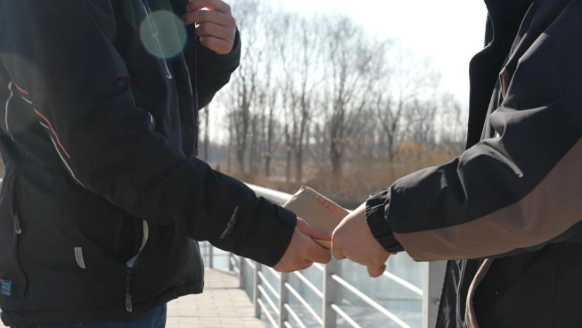 热情邀约挖掘小众景点 私信你的博主搭子可能是境外间谍